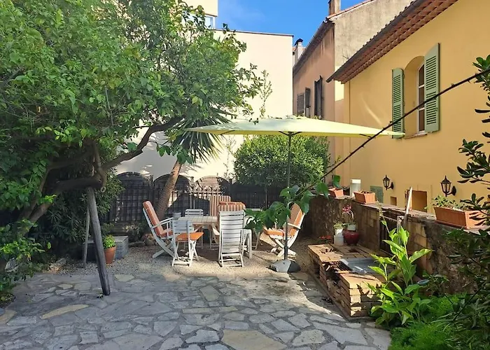 Un Rez De Jardin En Plein Centre